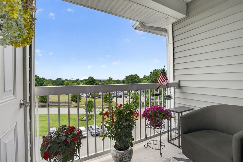 Enjoy carefree living in this desirable 62+ community! This - photo 27