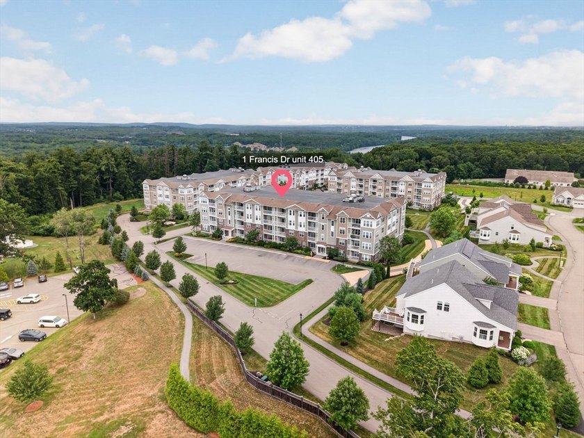 Enjoy carefree living in this desirable 62+ community! This - photo 35
