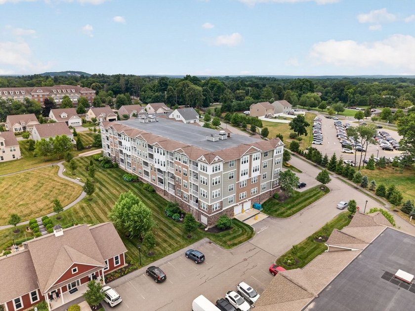 Enjoy carefree living in this desirable 62+ community! This - photo 37