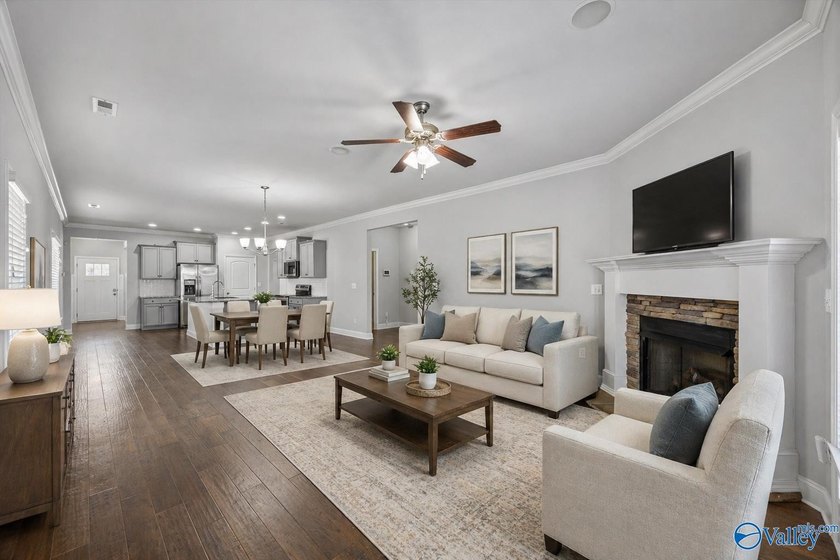 Luxury Living in Lake Forest! Lake Forest features waterfall - photo 3