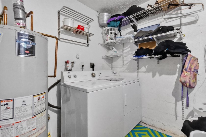 pack your bags and moving into this cozy 4 bedroom 2 bath with - photo 31