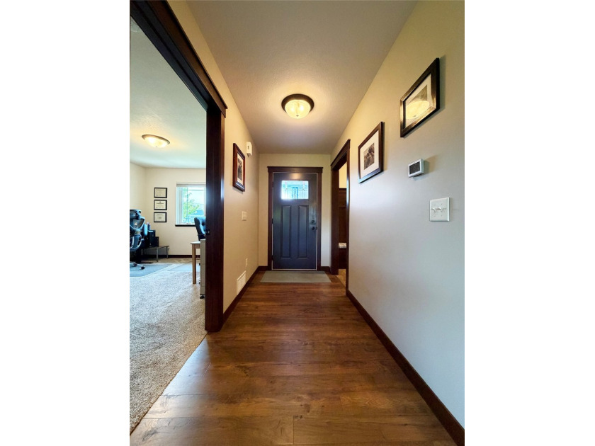 Welcome to this beautifully maintained 3-bedroom, 3-bath twin - photo 32