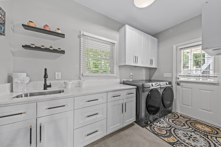 A truly rare offering in a private setting at Reynolds Lake - photo 35