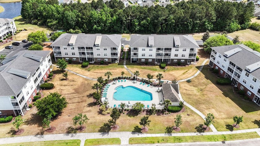 Welcome to this two-bedroom, two-bathroom top-floor condo - photo 3