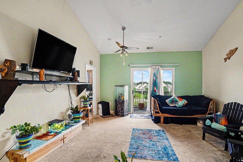 Welcome to this two-bedroom, two-bathroom top-floor condo - photo 7