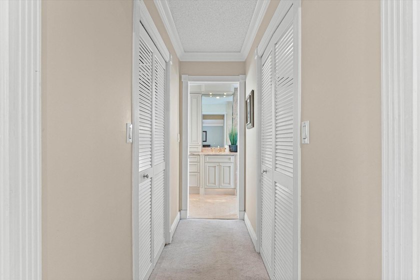 Welcome to 2699 NW 38th Street, a beautifully maintained pool - photo 21