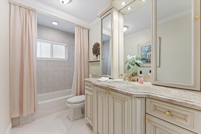 Welcome to 2699 NW 38th Street, a beautifully maintained pool - photo 29