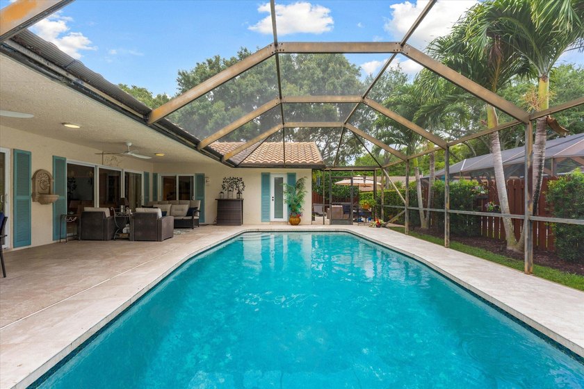 Welcome to 2699 NW 38th Street, a beautifully maintained pool - photo 36
