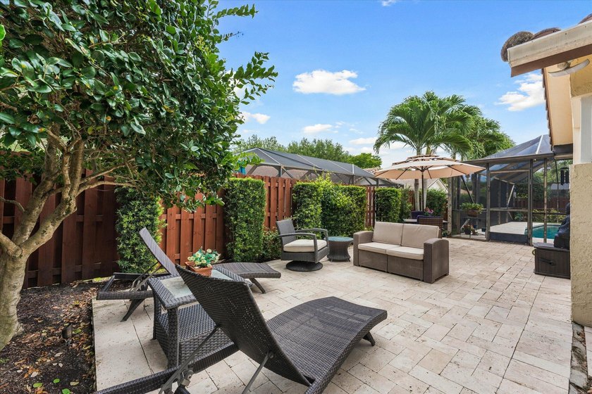 Welcome to 2699 NW 38th Street, a beautifully maintained pool - photo 38