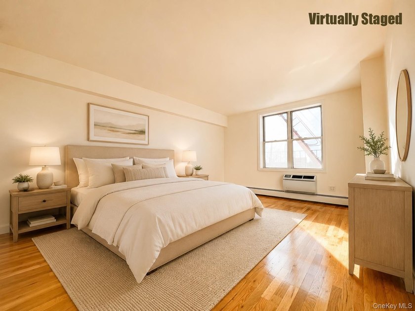 Bright and well-maintained 1-bedroom unit located on the second - photo 8