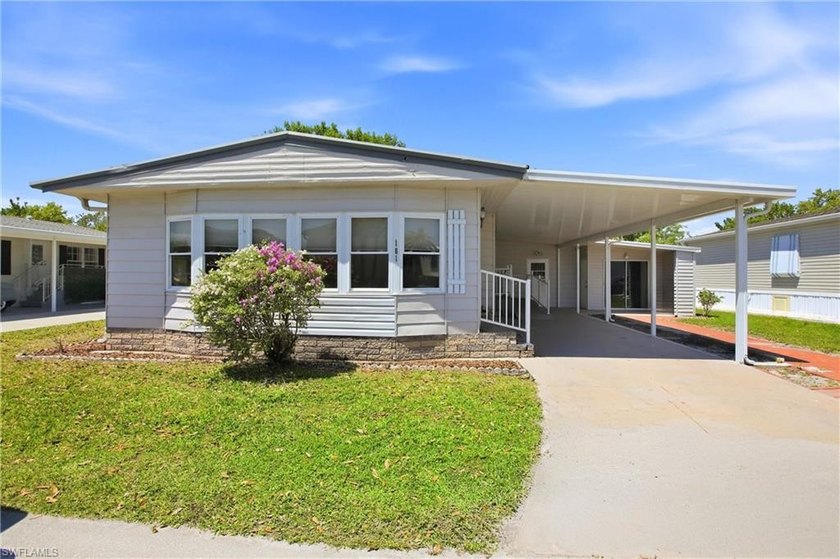 Welcome to your slice of Florida paradise in sought-after - photo 7