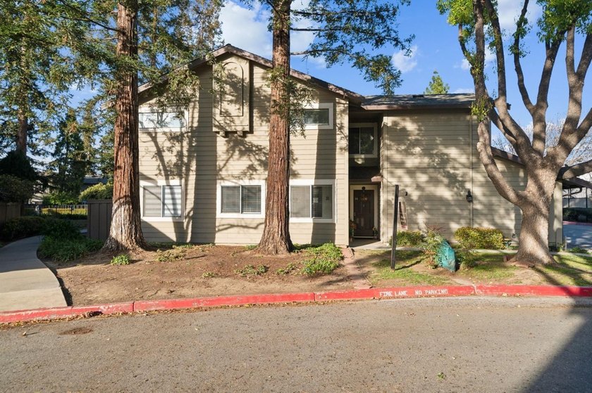 Gorgeous 3 Bedroom, 2.5 Bath Townhouse in South San Jose. Quiet - photo 24