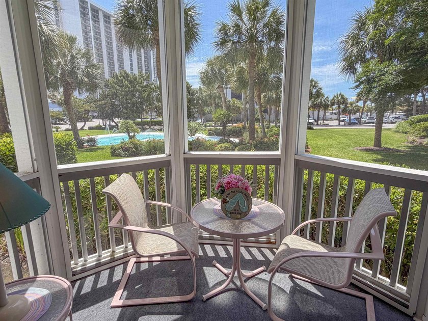 It's all about the location. Situated in a sought-after location - photo 3