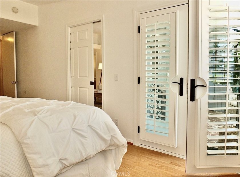 This 2 Bedroom 1.5 Bathrooms Expanded Corner is Freshly Painted - photo 18