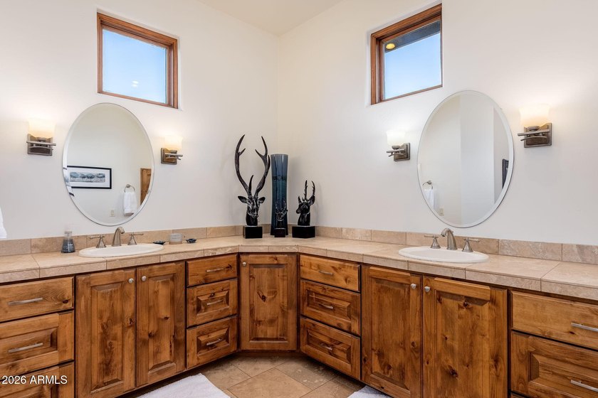 Located within the gates of the private golf country club - photo 20