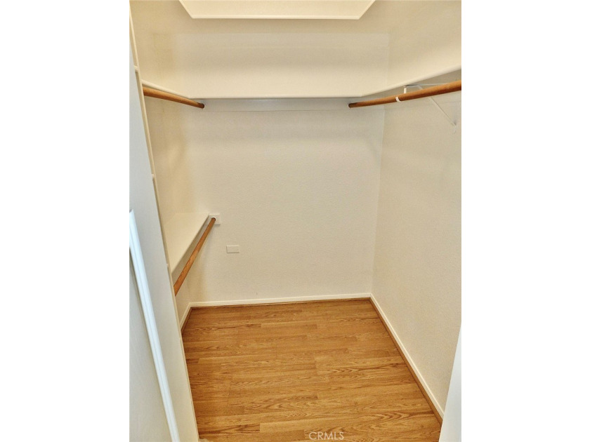 This 2 Bedroom 1.5 Bathrooms Expanded Corner is Freshly Painted - photo 20