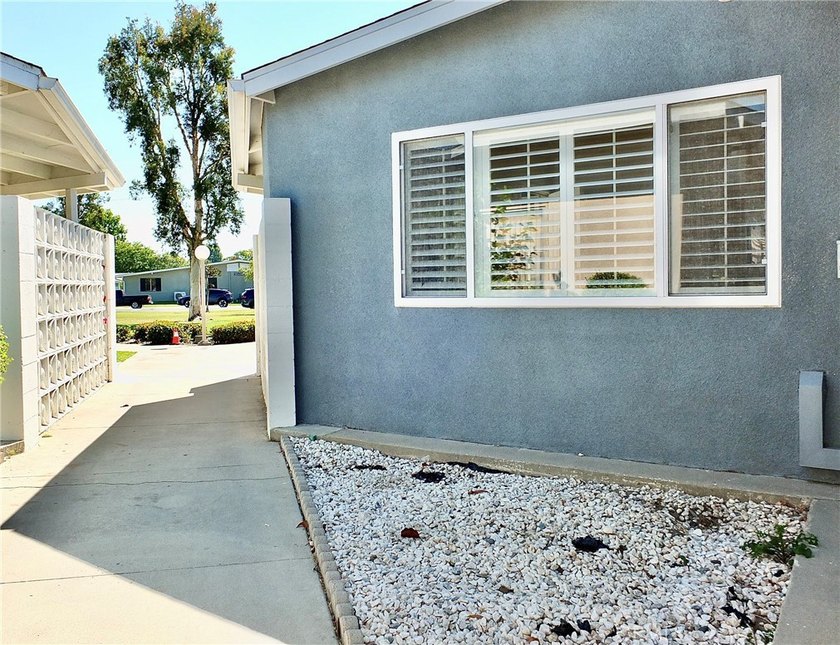 This 2 Bedroom 1.5 Bathrooms Expanded Corner is Freshly Painted - photo 24