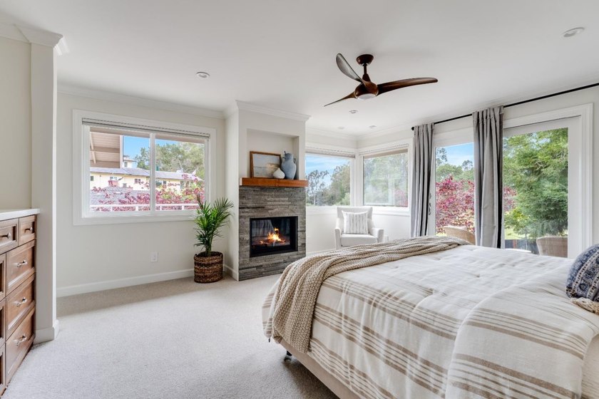 Fairway views, gorgeous light, and easy Aptos living await! Set - photo 30