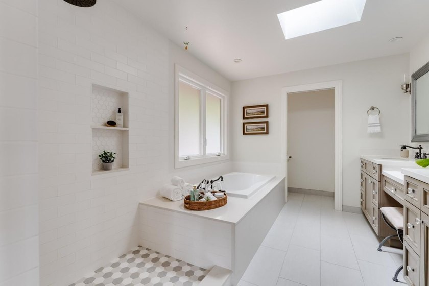 Fairway views, gorgeous light, and easy Aptos living await! Set - photo 34