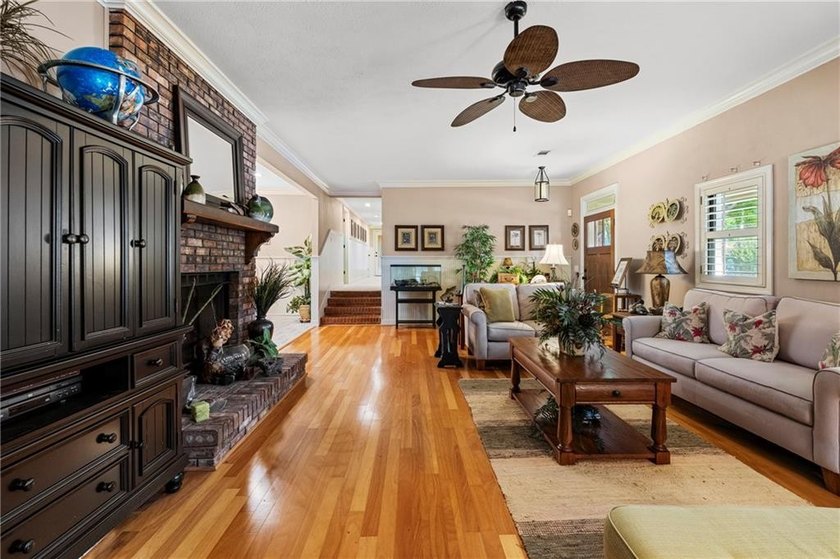Enjoy lake living on Lake Harding with this 3 bedroom, 2 - photo 16