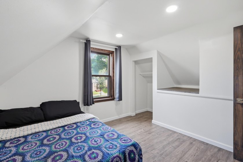 Historic character meets fresh, modern living in this - photo 19