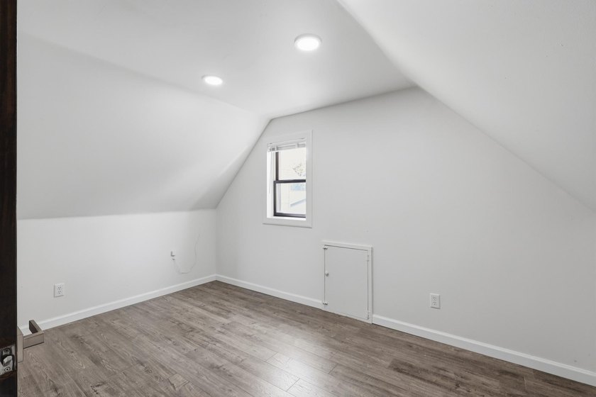 Historic character meets fresh, modern living in this - photo 20