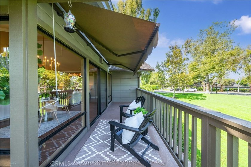 BEAUTIFUL HOME ON A PRIVATE CUL-DE-SAC WITH SERENE GREENBELT - photo 21