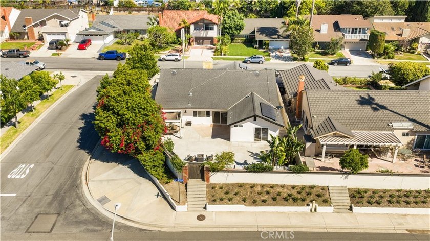 Beautiful single-story home that is ready for new families. LOW - photo 41