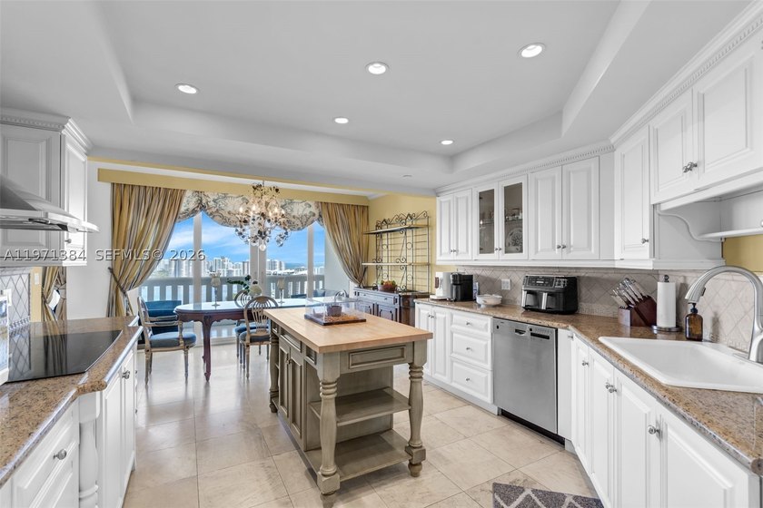 Welcome to Residence 2902 at the prestigious Williams Island - photo 21