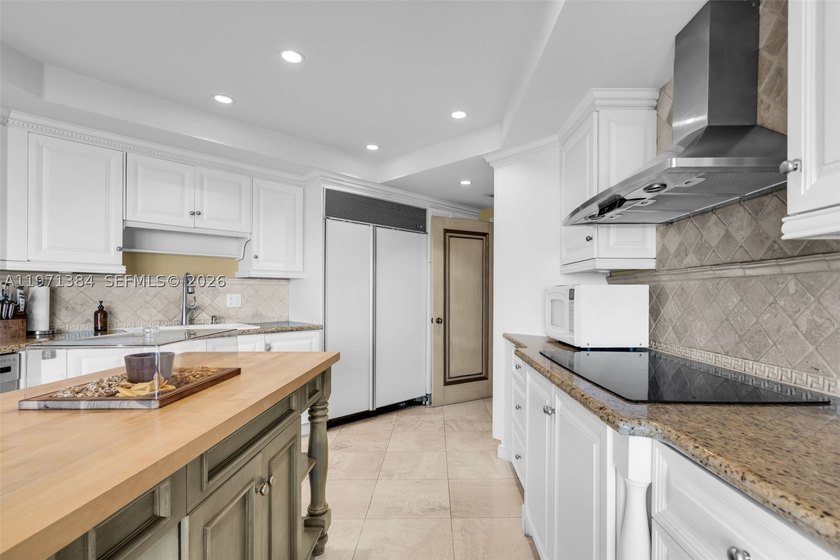 Welcome to Residence 2902 at the prestigious Williams Island - photo 23