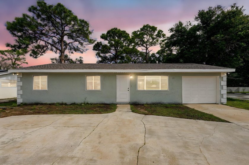 Completely redone and ready to impress! This 3BR/2BA home has - photo 5