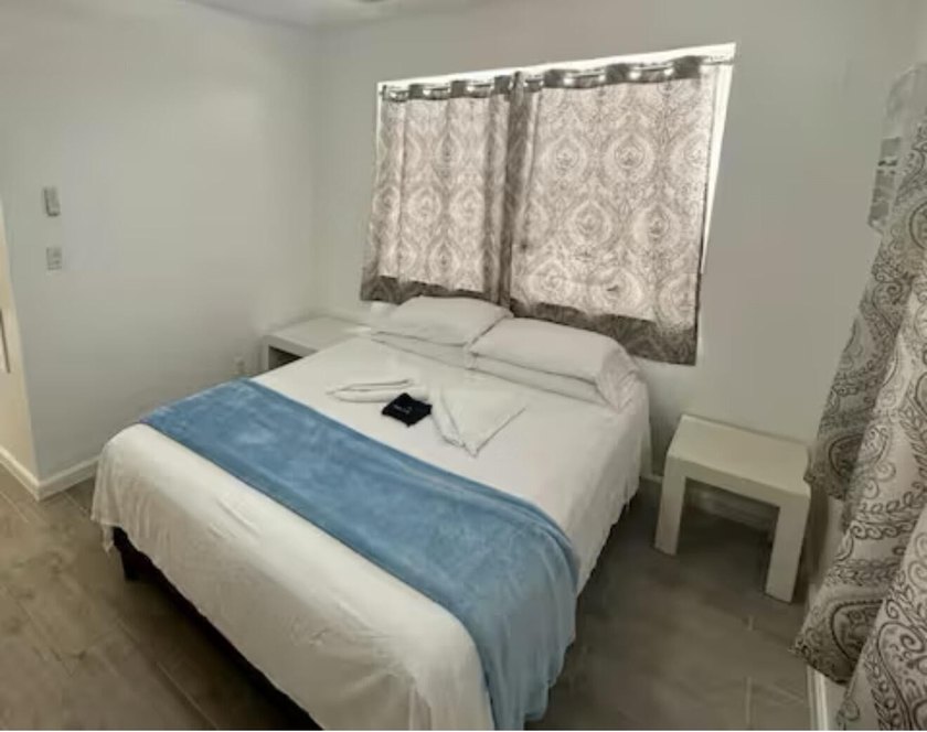 Fully operational, income-producing property with four active - photo 12