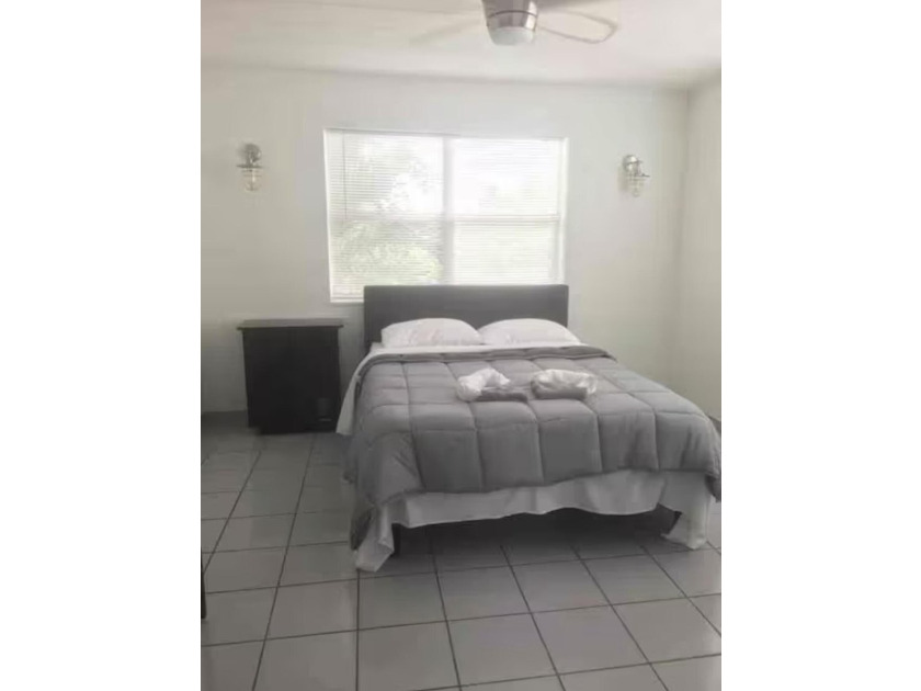Fully operational, income-producing property with four active - photo 13