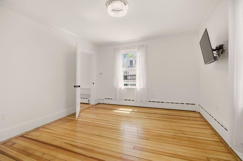 Stunning property with recent updates including newly refinished - photo 15