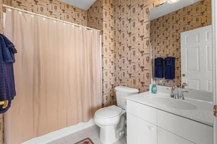 Immaculate and exceptionally well maintained, this 2-bedroom - photo 27