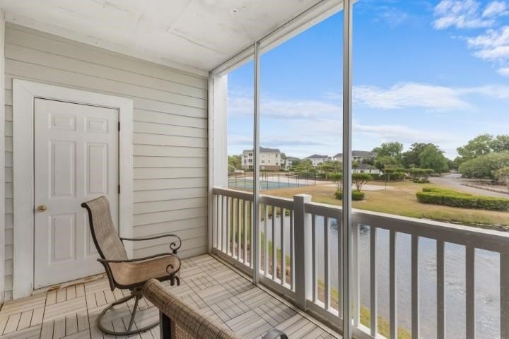Immaculate and exceptionally well maintained, this 2-bedroom - photo 30