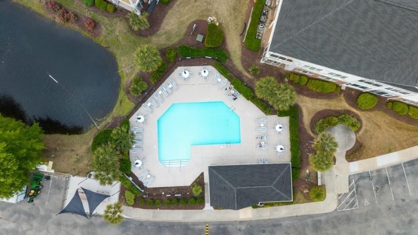 Immaculate and exceptionally well maintained, this 2-bedroom - photo 37