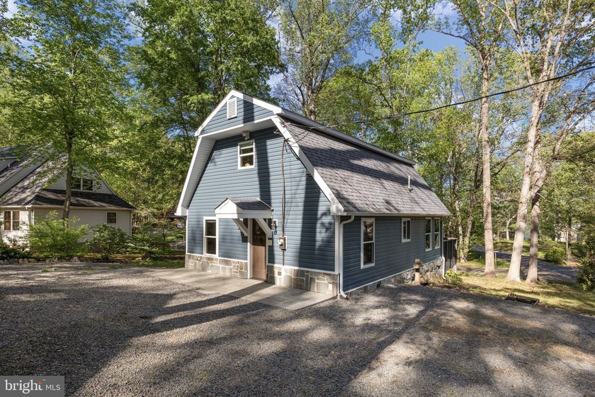 Welcome to your dream cottage in the fabulous gated community of - photo 3
