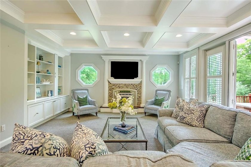Grandeur meets breezy comfort in this 4-bedroom, 3.5-bath - photo 7