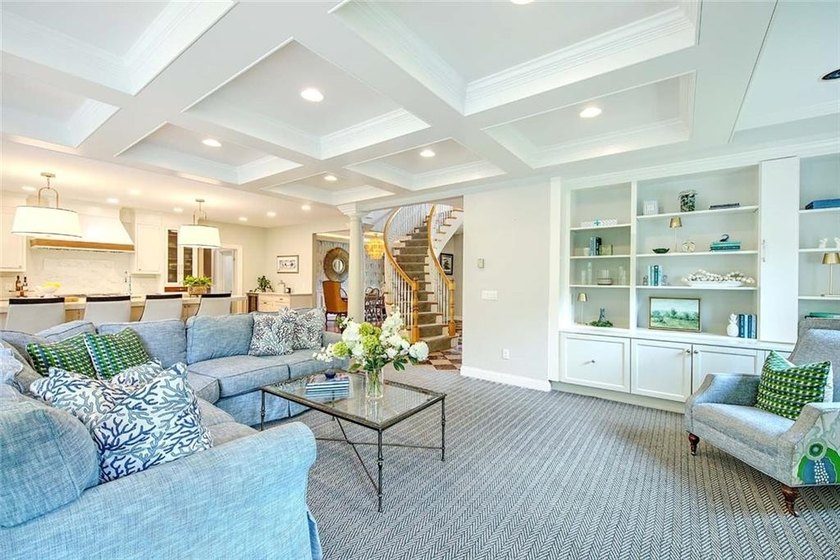 Grandeur meets breezy comfort in this 4-bedroom, 3.5-bath - photo 8