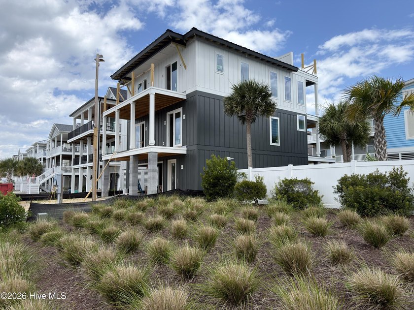 Experience the next chapter of luxury coastal living at 137 W - photo 32
