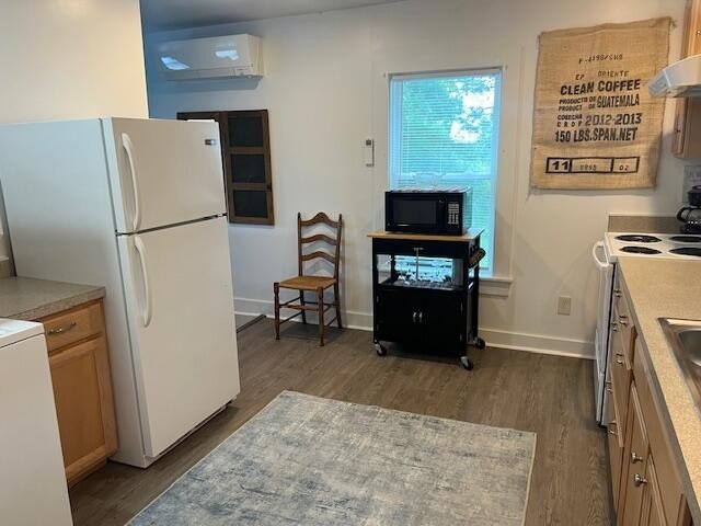 New opportunity for you. This fully furnished, tastefully - photo 33