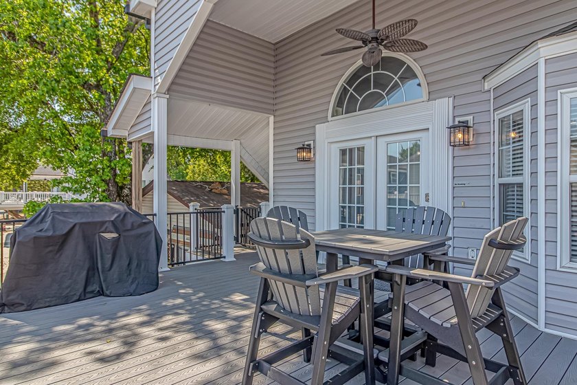 This very open and spacious 4-Bedroom, 3 -Bath raised beach - photo 6