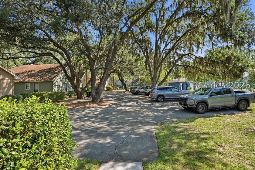 Perfectly situated for easy access to Hilton Head Island or - photo 34