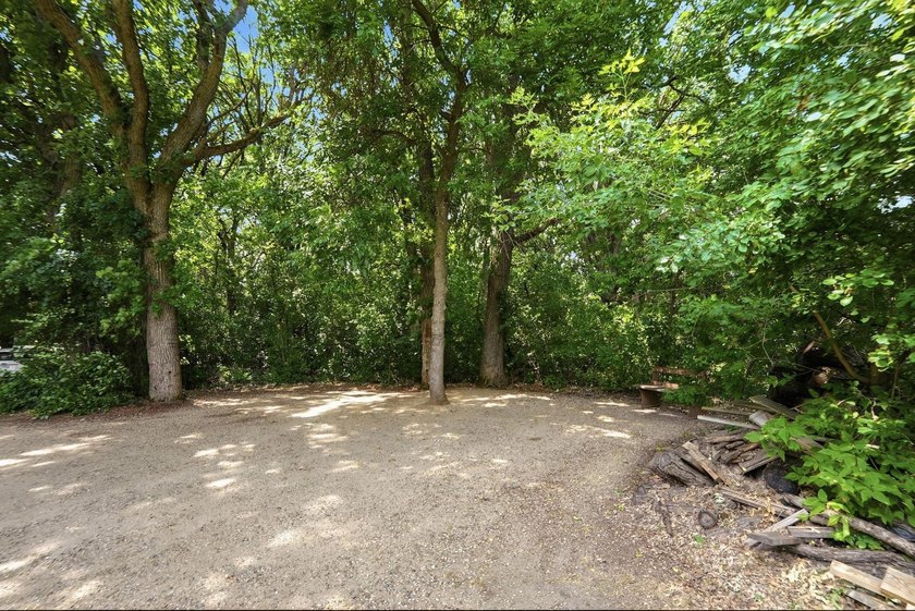 Rare opportunity to own a beautiful one acre lot in an ideal - photo 9