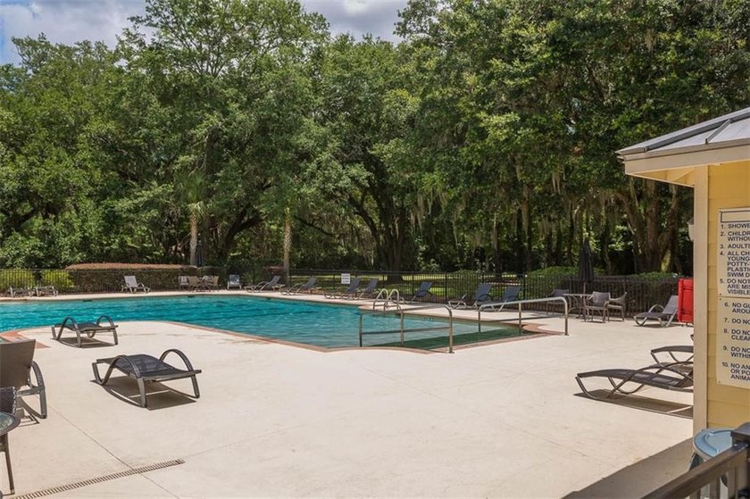 Stunning New Construction Craftsman in Sanctuary Cove - Golf - photo 17