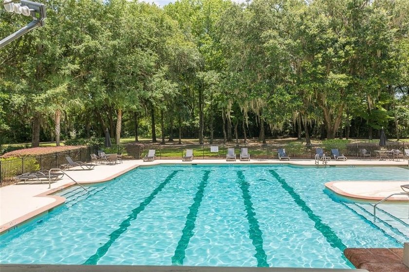 Stunning New Construction Craftsman in Sanctuary Cove - Golf - photo 18