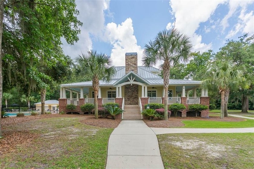 Stunning New Construction Craftsman in Sanctuary Cove - Golf - photo 23
