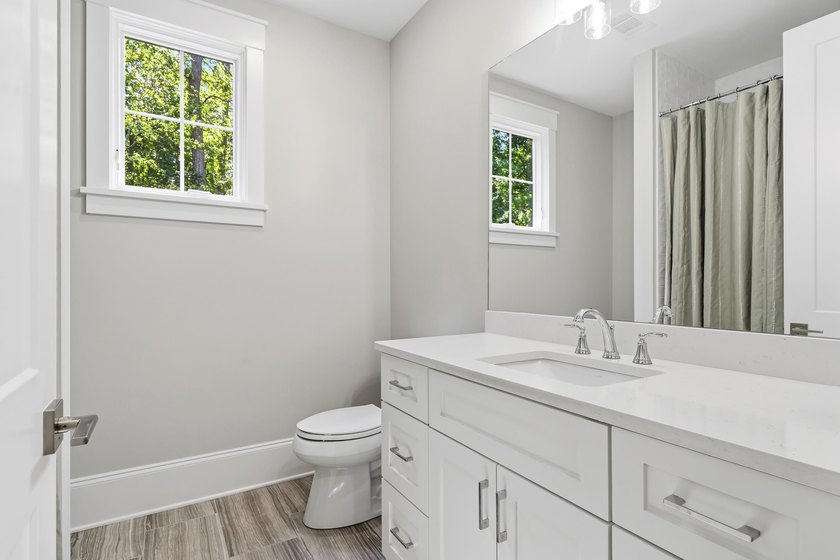 Like New Construction 4 Bedroom/4.5 Bath Custom Home at Reynolds - photo 31
