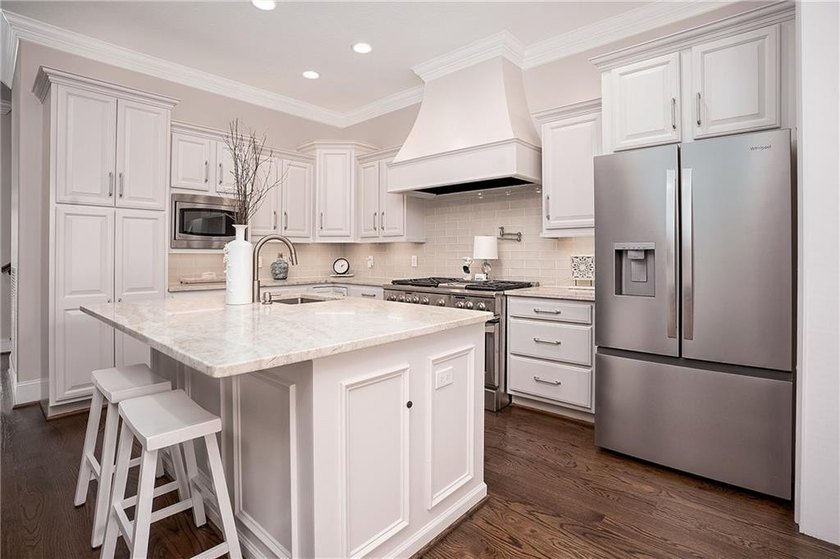 Rarely does a home like this become available in Stonybrook's - photo 16